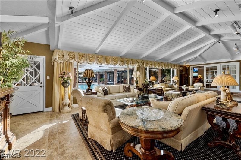 2801 Pinto Lane