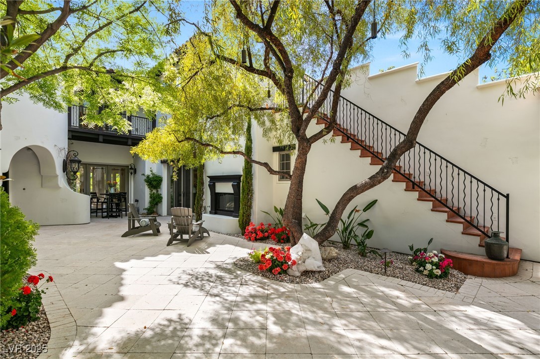 19 Quintessa Circle