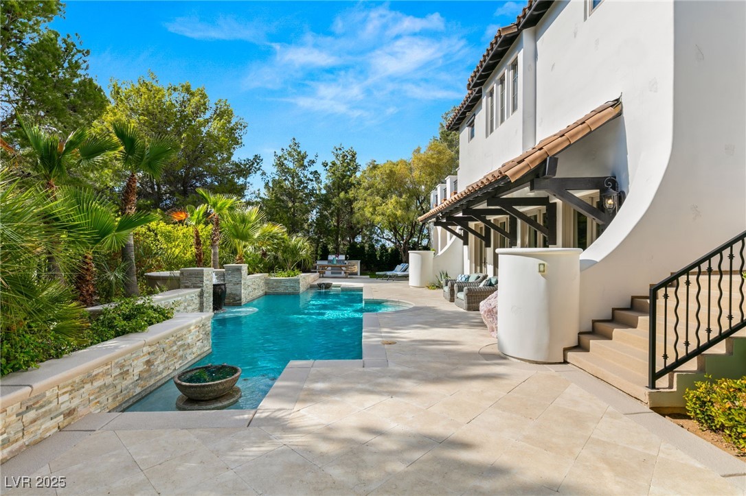 19 Quintessa Circle