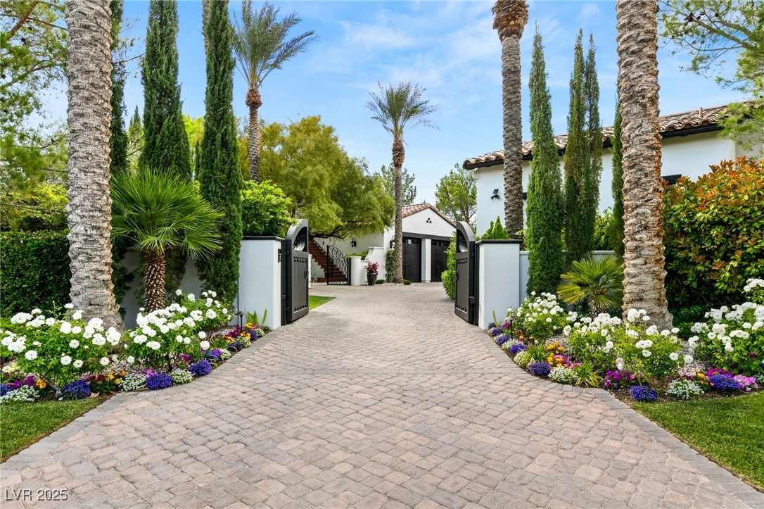 19 Quintessa Circle