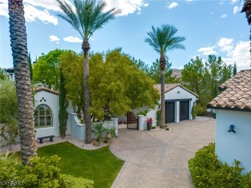 19 Quintessa Circle