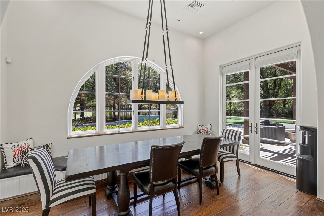 7 Vintage Canyon Street