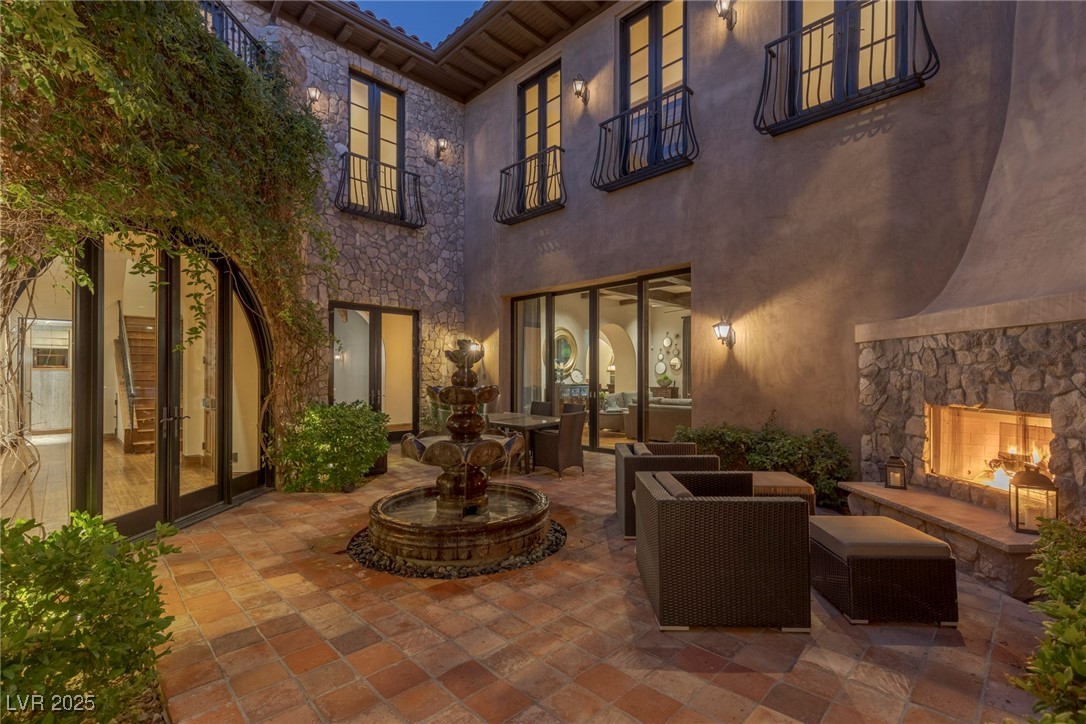 7 Vintage Canyon Street