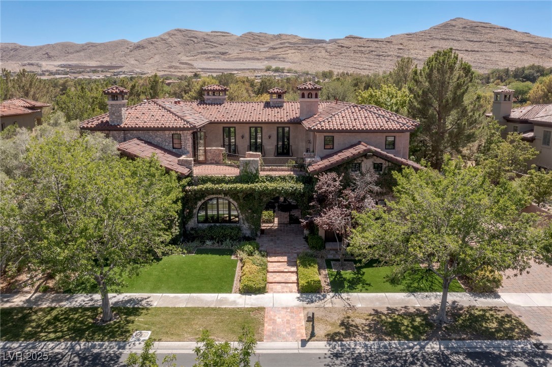 7 Vintage Canyon Street