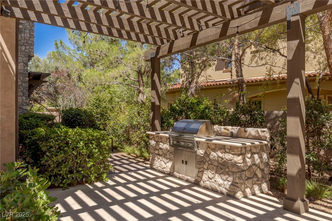 7 Vintage Canyon Street