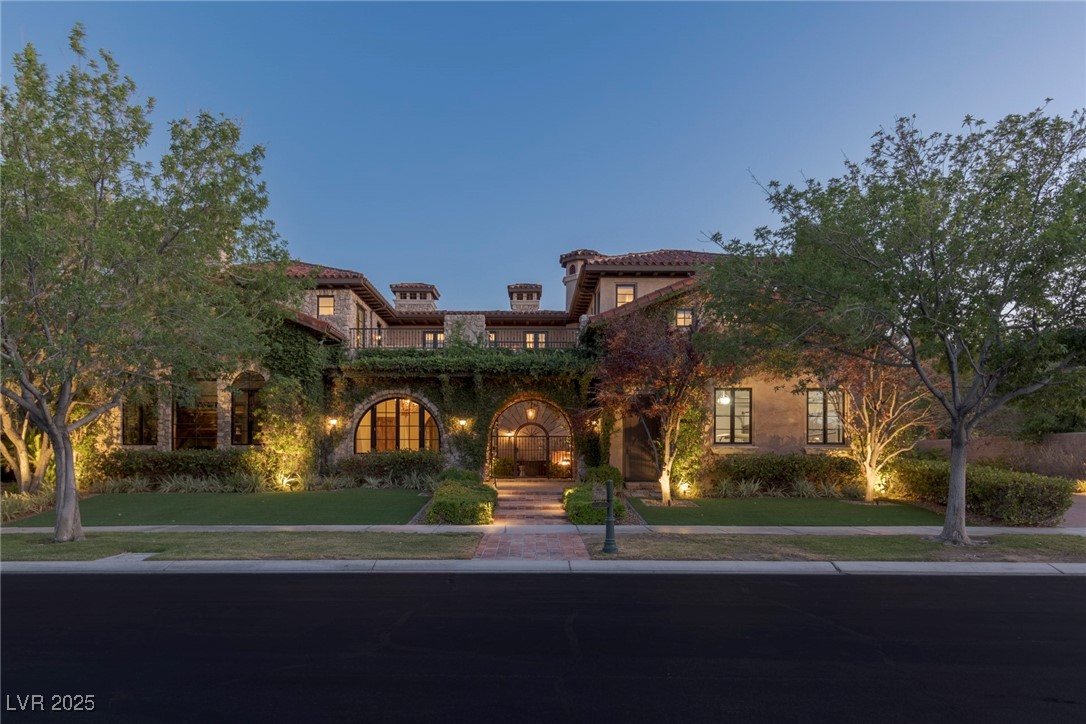 7 Vintage Canyon Street