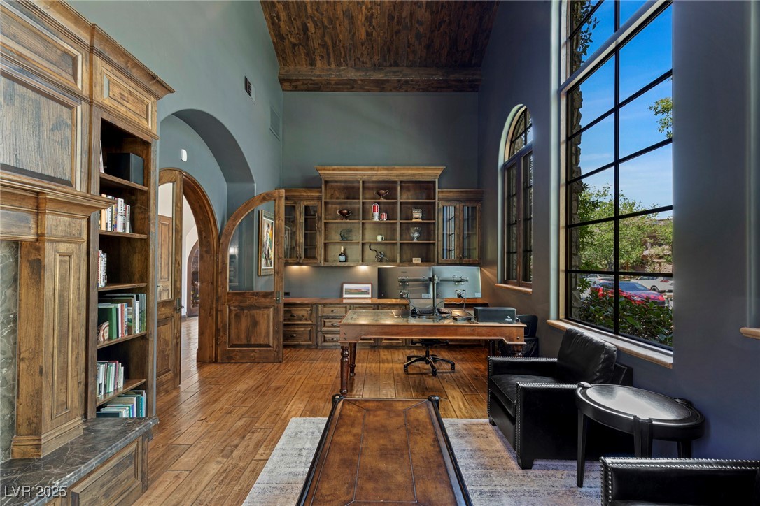 7 Vintage Canyon Street
