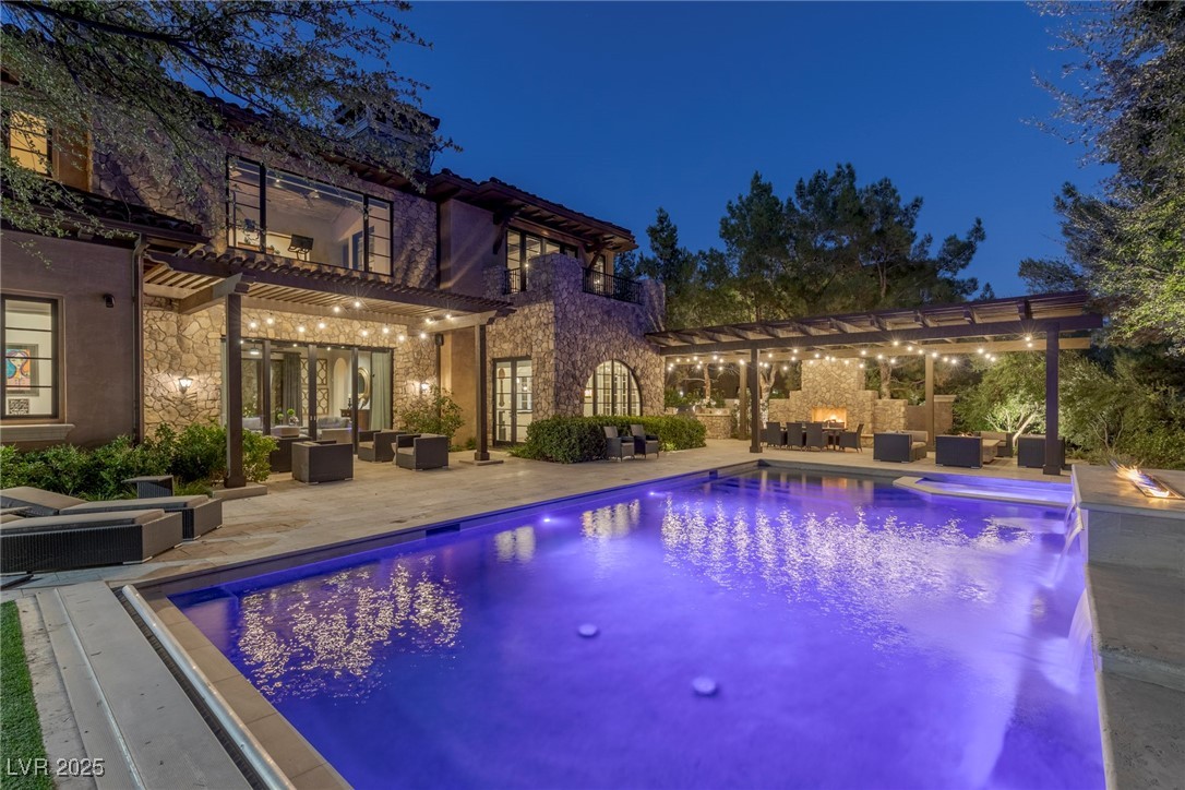 7 Vintage Canyon Street