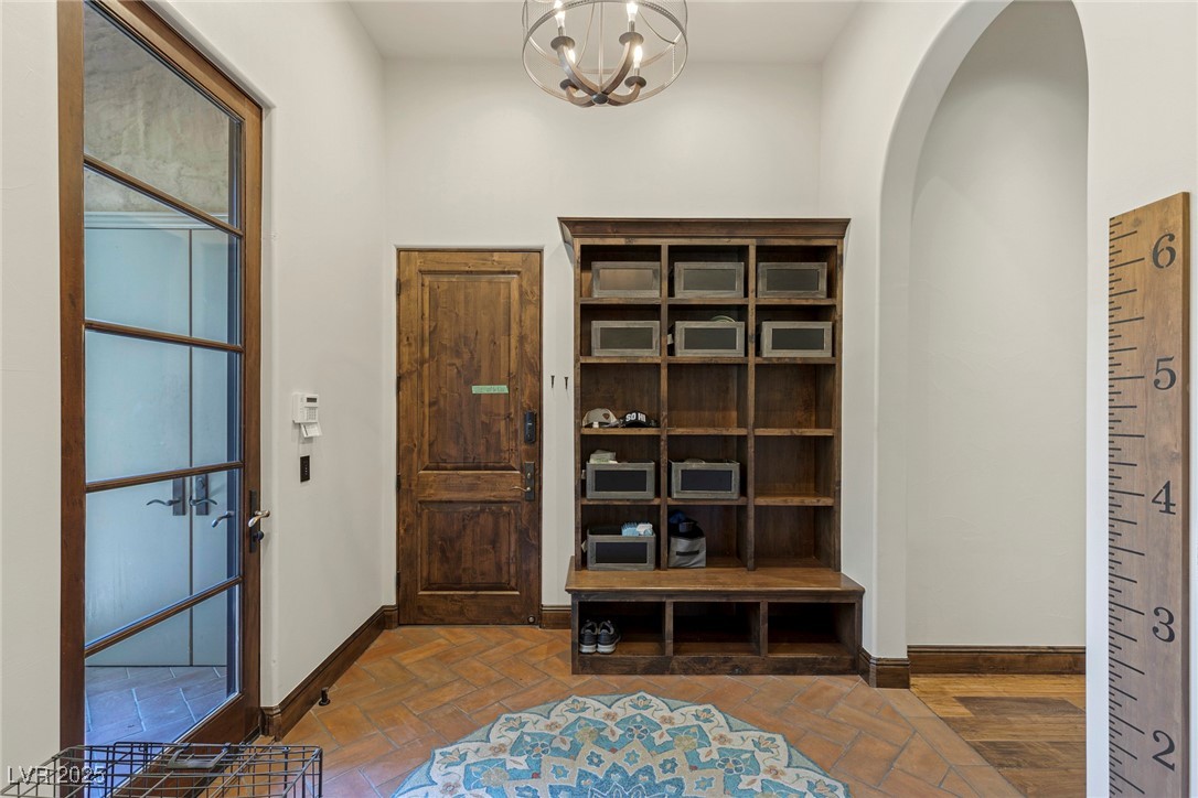 7 Vintage Canyon Street