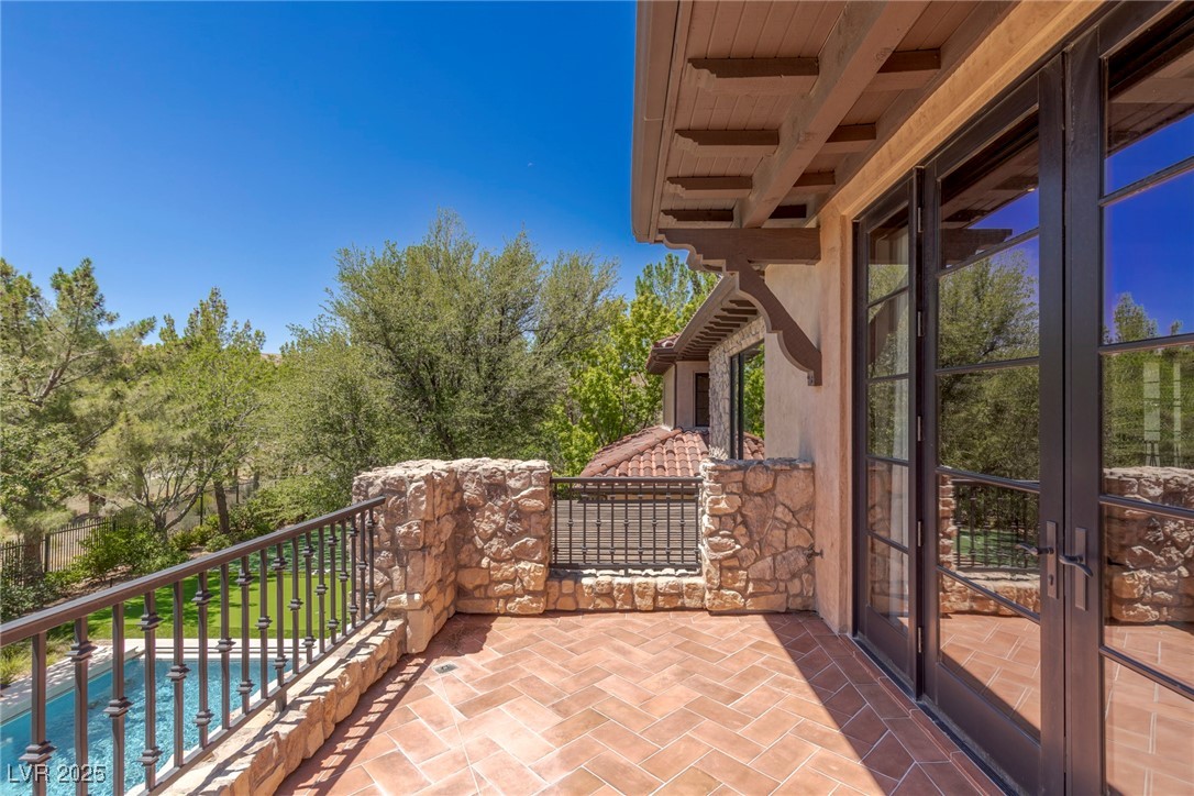 7 Vintage Canyon Street