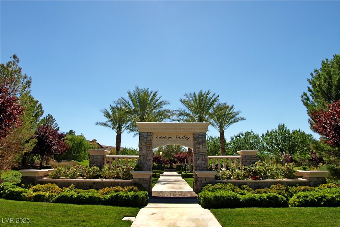 7 Vintage Canyon Street