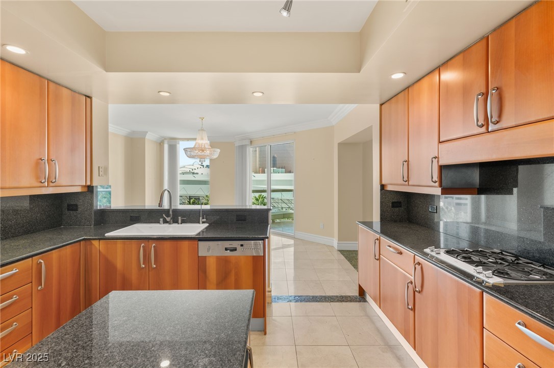 2857 Paradise Road 601