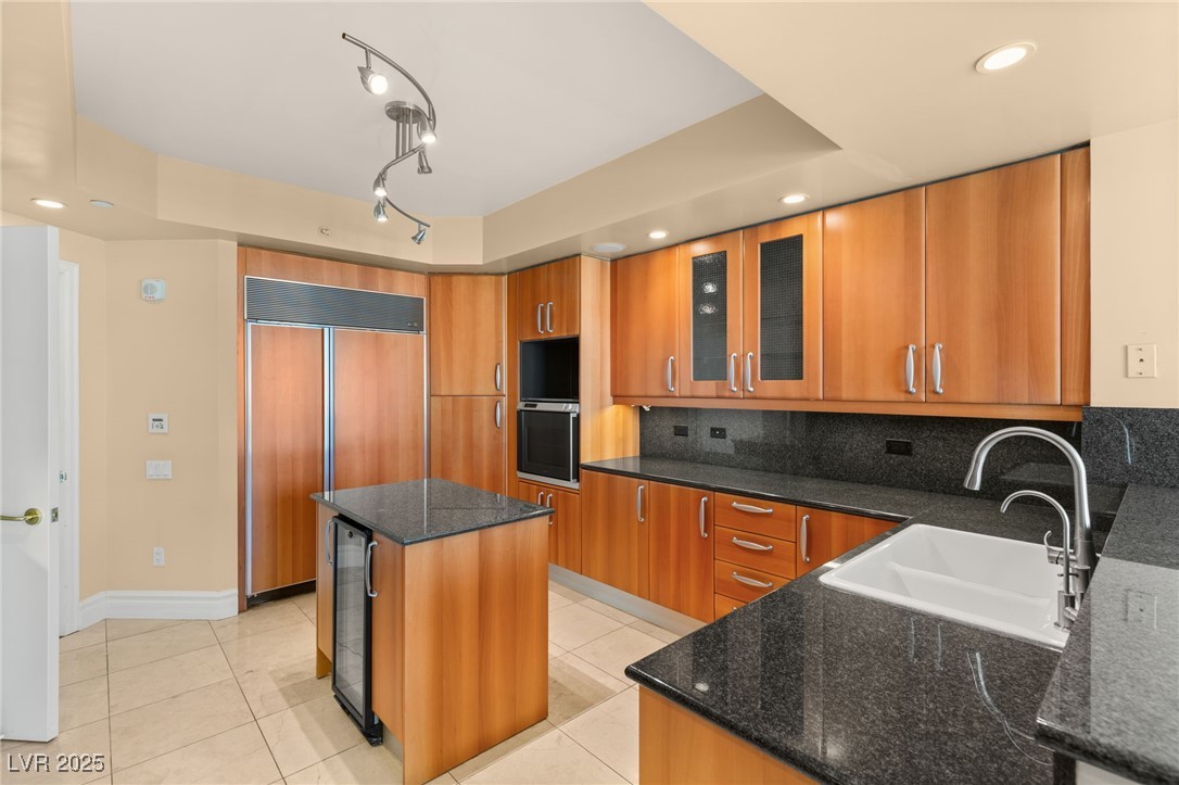 2857 Paradise Road 601