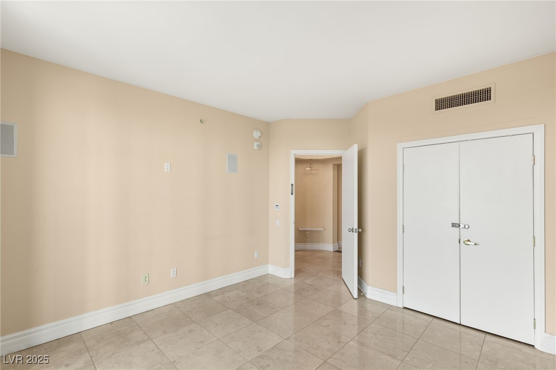 2857 Paradise Road 601