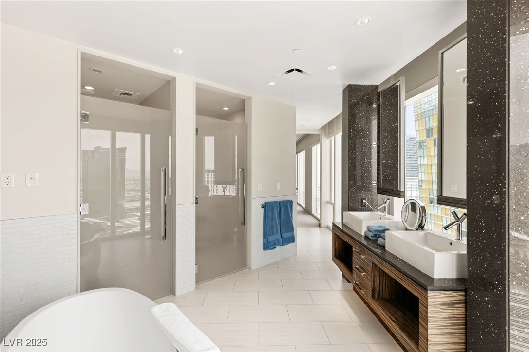3750 Las Vegas Boulevard 3008