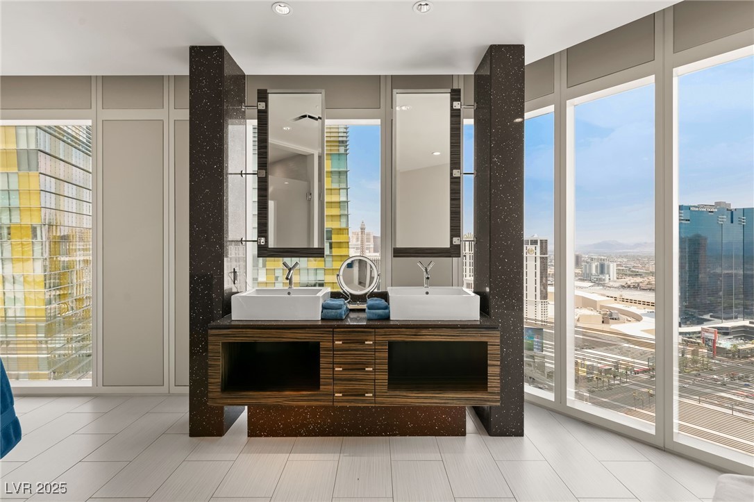 3750 Las Vegas Boulevard 3008