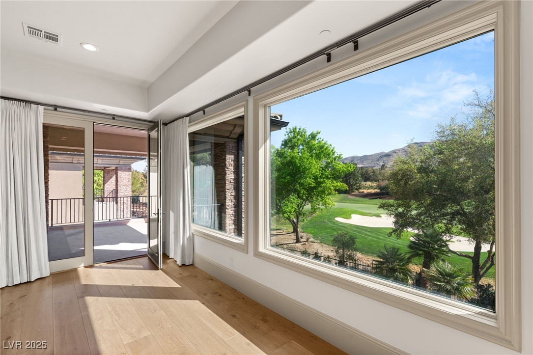 15 Vintage Canyon Street