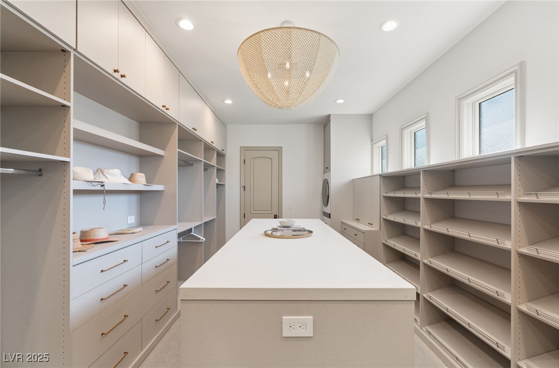 15 Vintage Canyon Street