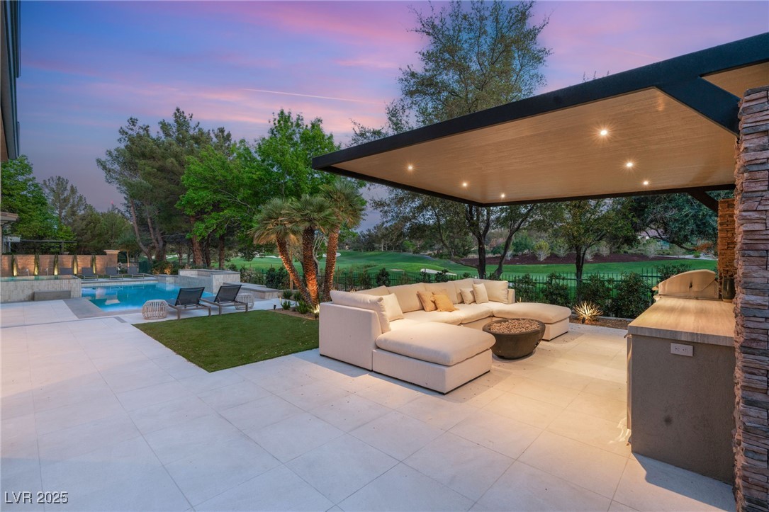 15 Vintage Canyon Street