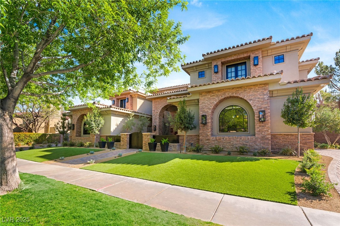 15 Vintage Canyon Street