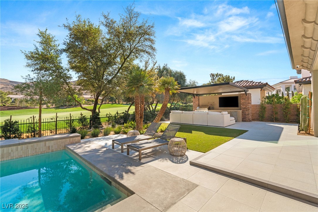 15 Vintage Canyon Street