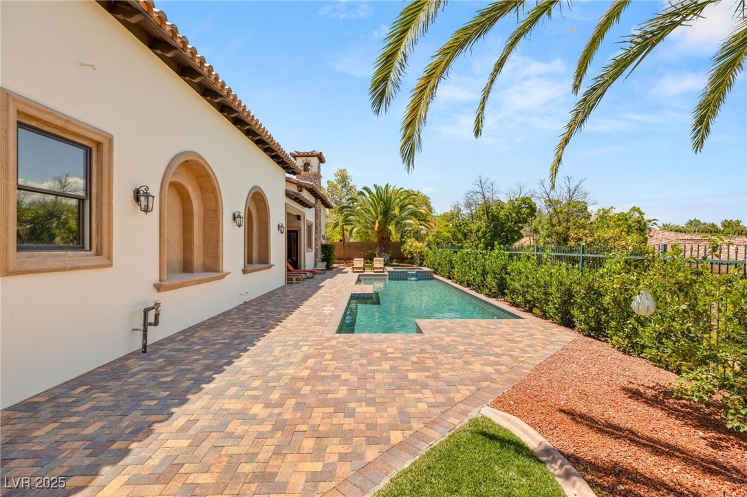 38 Pebble Dunes Court