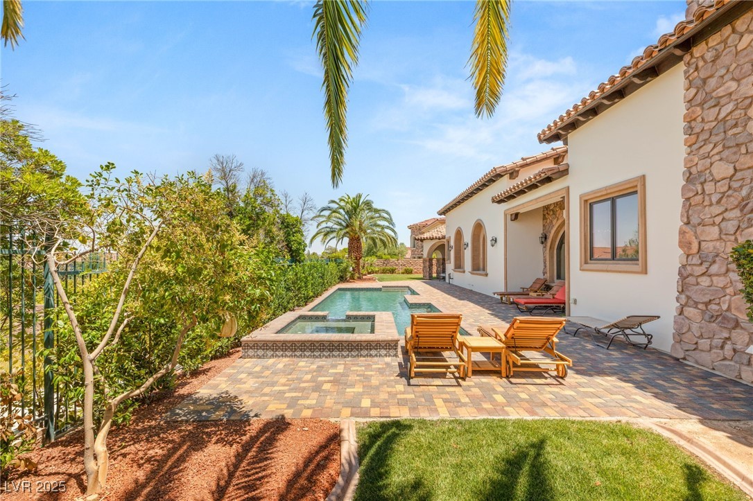 38 Pebble Dunes Court