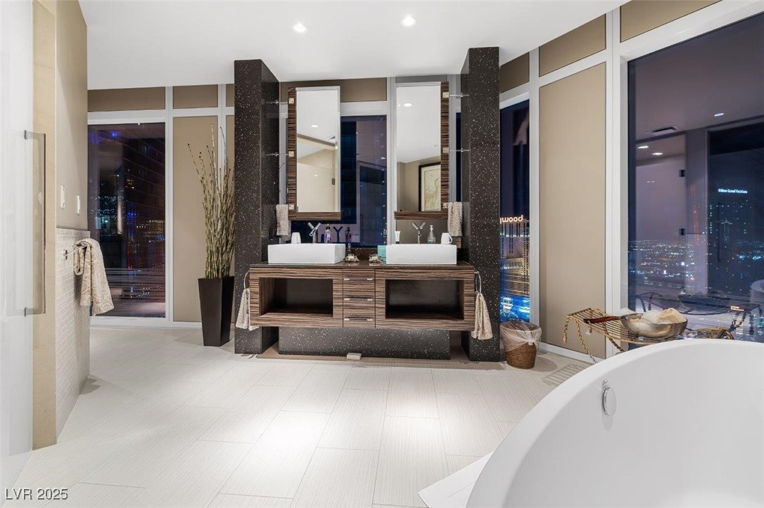 3750 Las Vegas Boulevard 2608