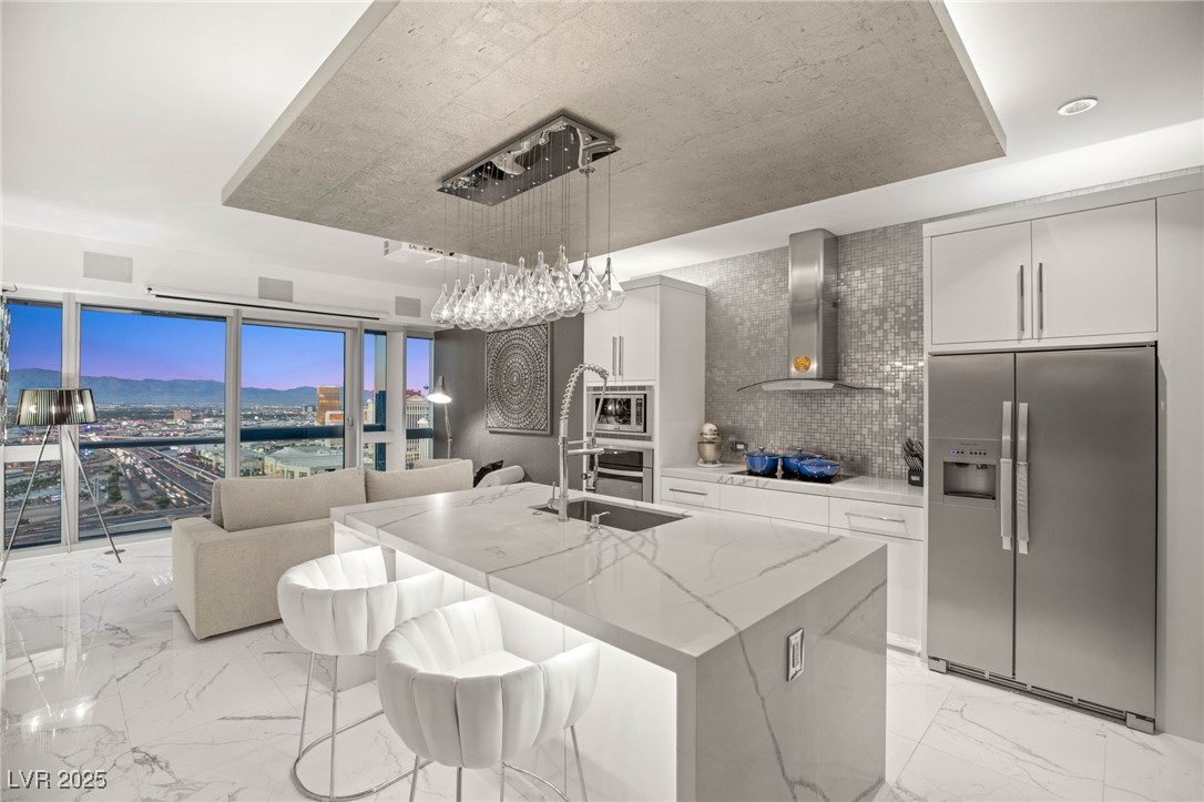 4471 Dean Martin Drive 3706