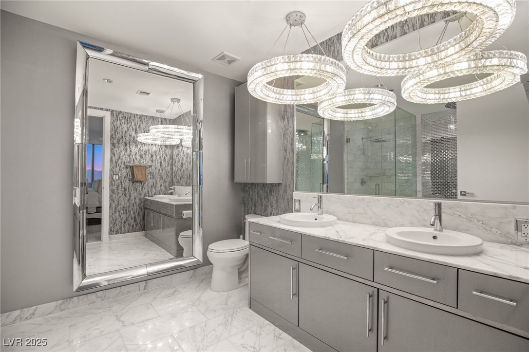 4471 Dean Martin Drive 3706