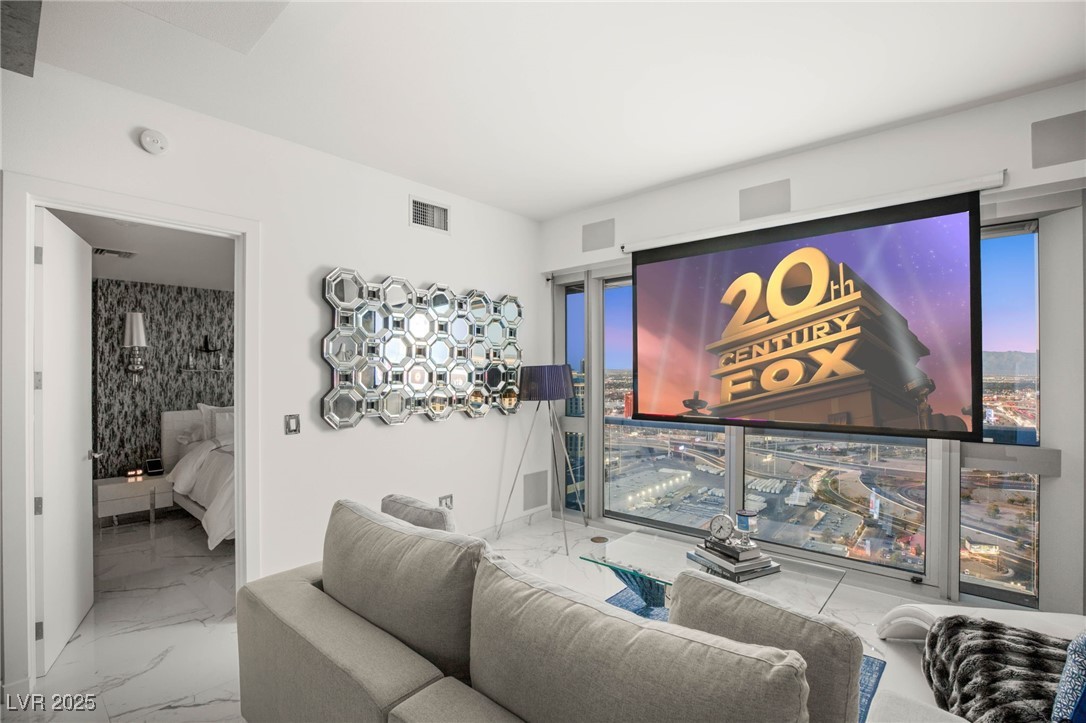 4471 Dean Martin Drive 3706