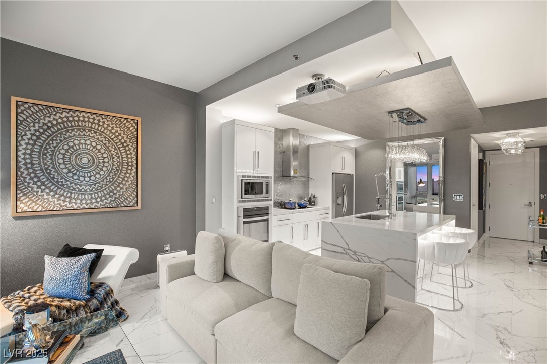 4471 Dean Martin Drive 3706