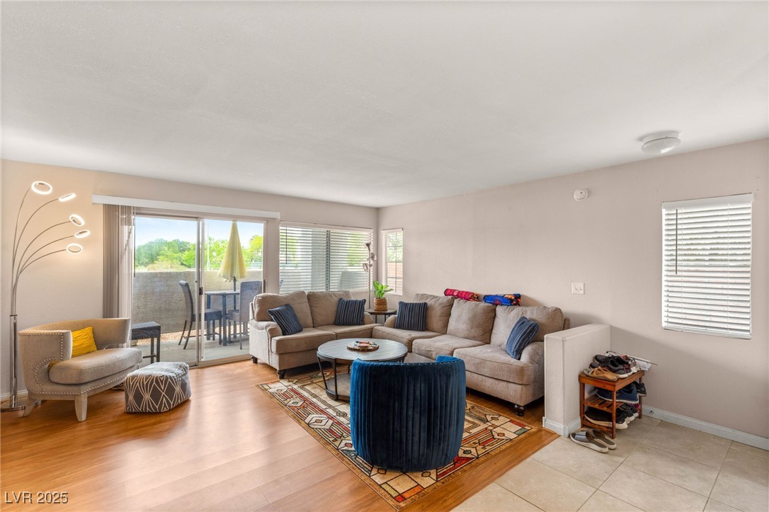 3125 North Buffalo Drive 1103