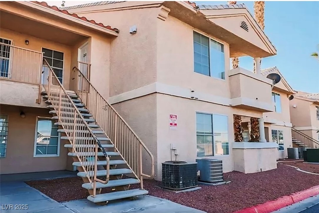 1830 North Pecos Road 250