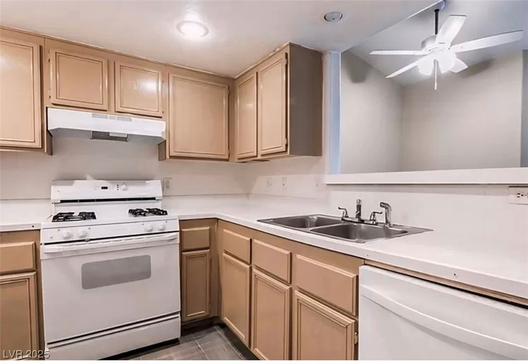 1830 North Pecos Road 250