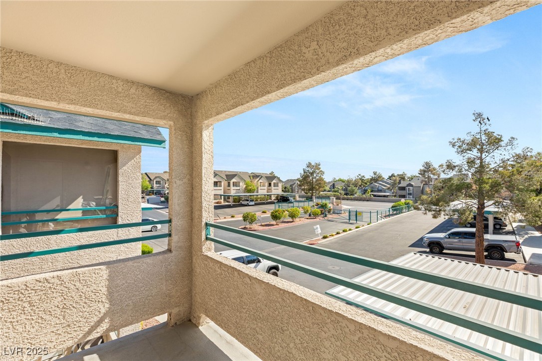 5211 Lindell Road 203
