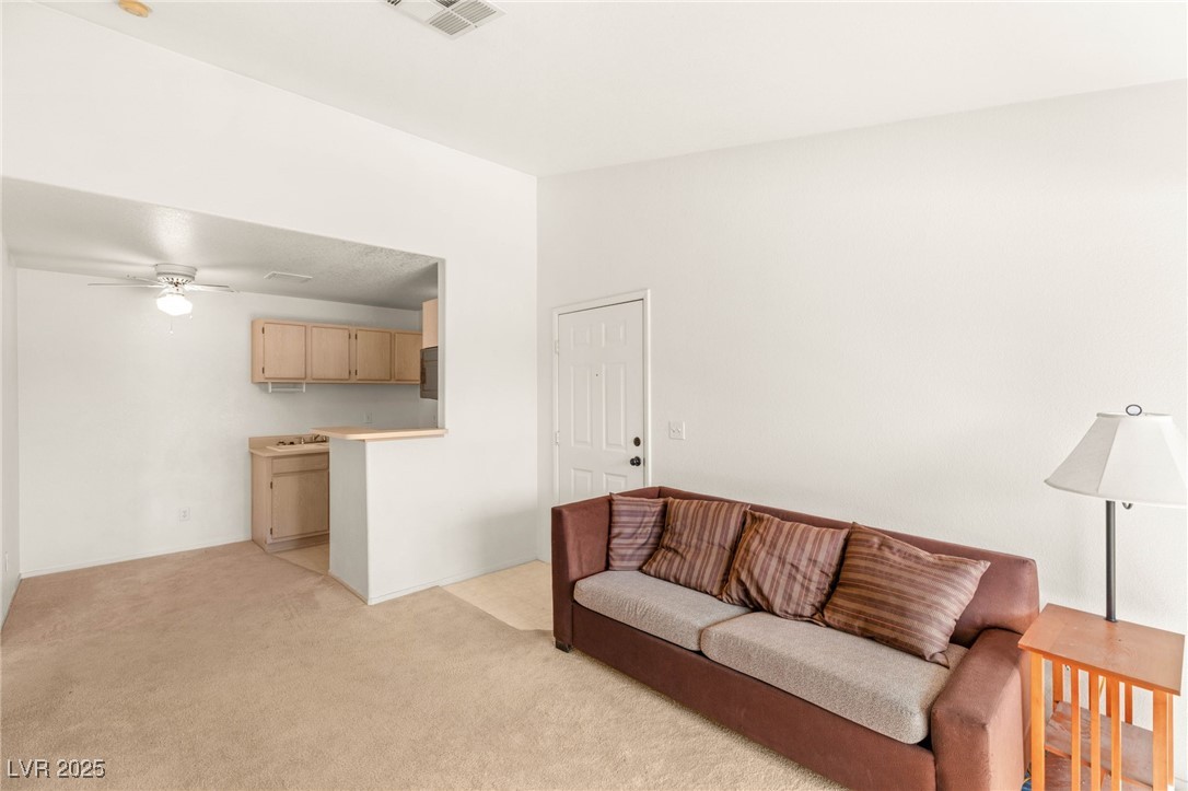 5211 Lindell Road 203