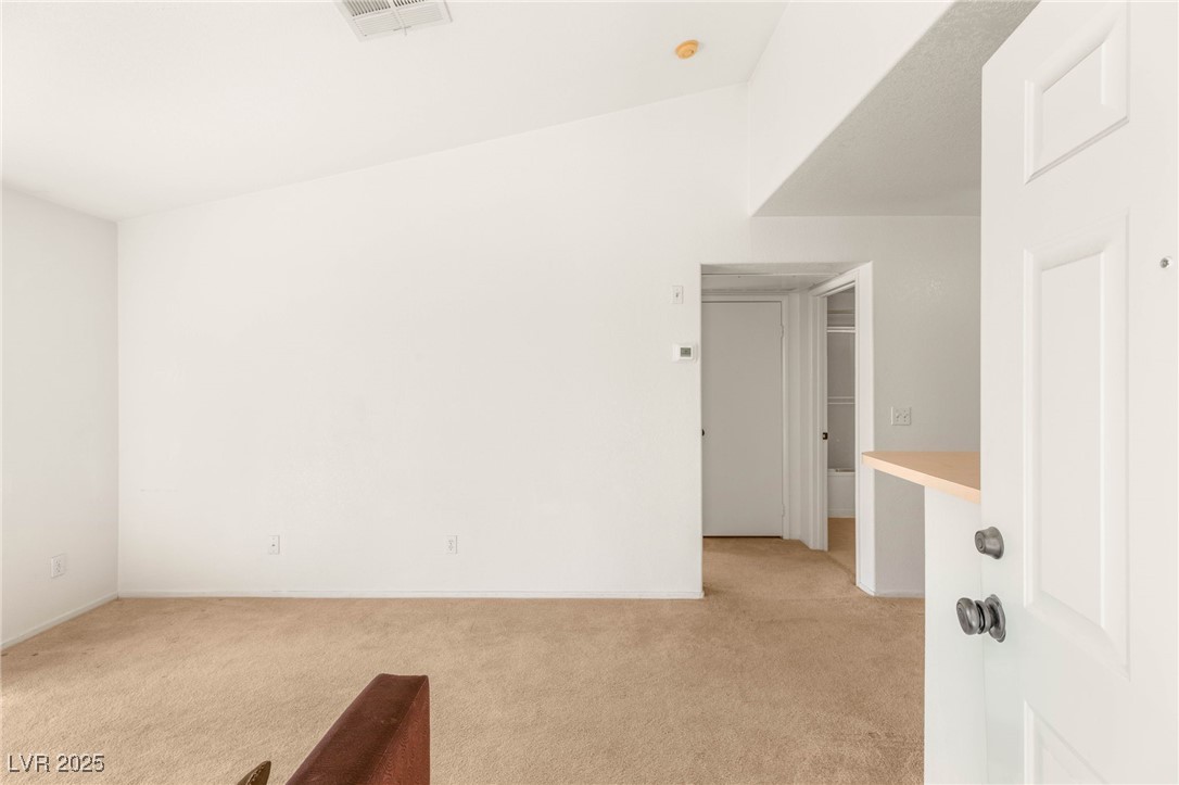 5211 Lindell Road 203