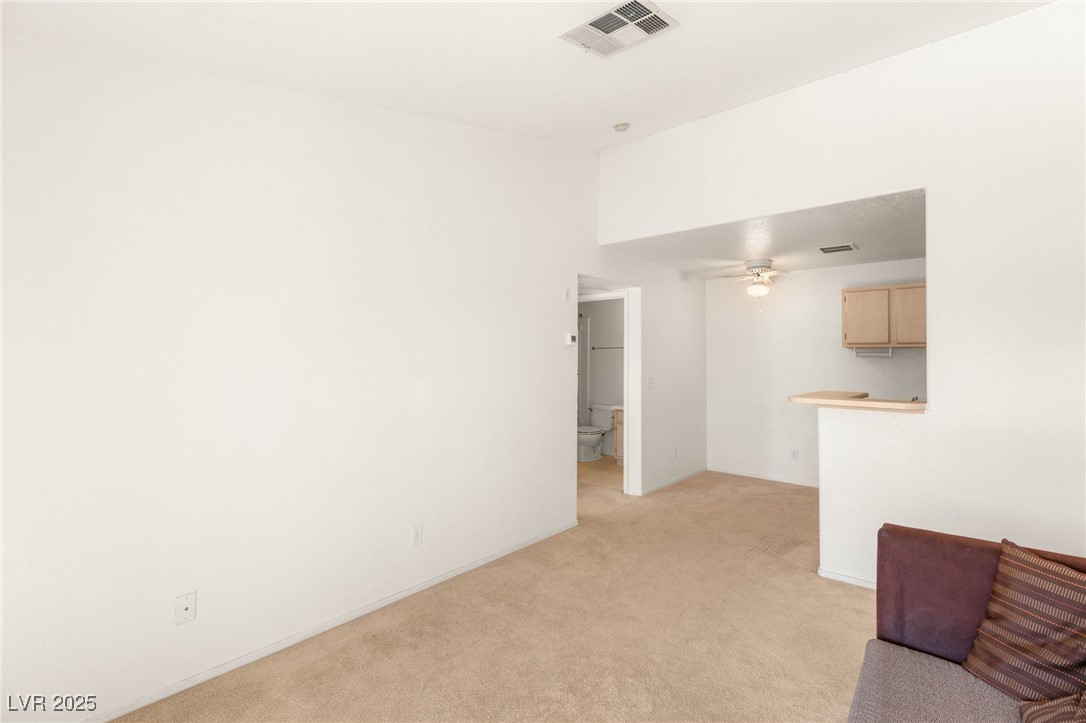 5211 Lindell Road 203