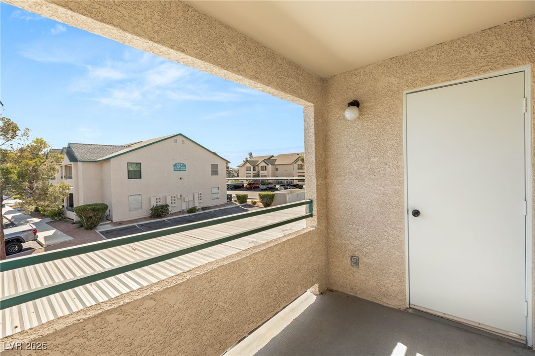 5211 Lindell Road 203