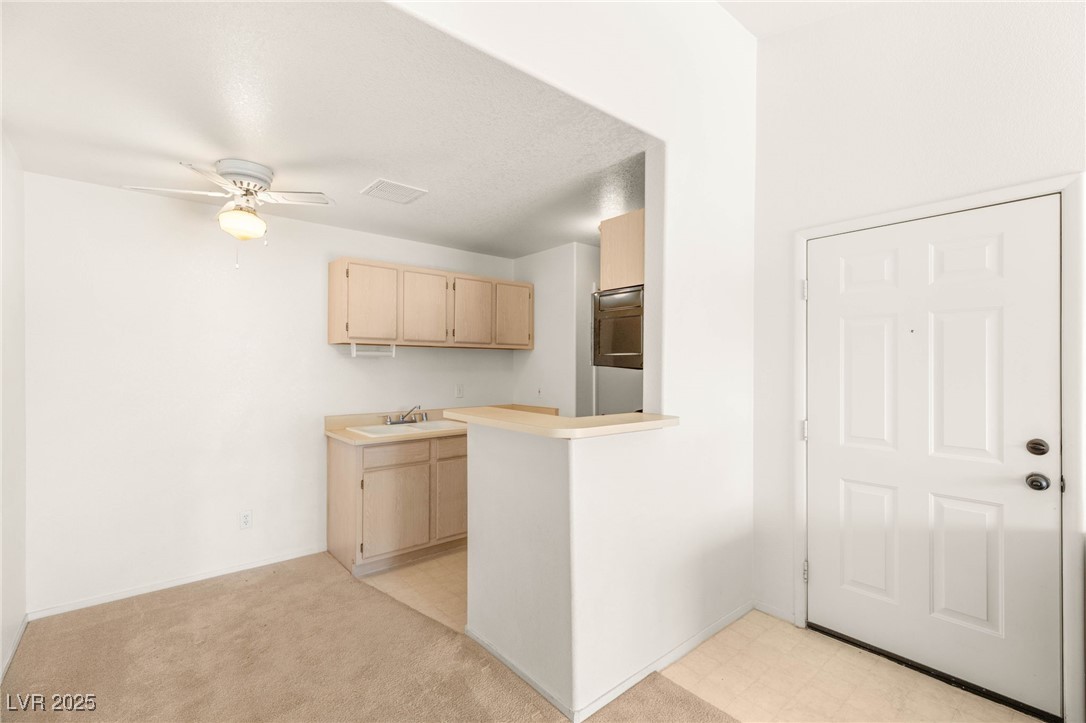 5211 Lindell Road 203