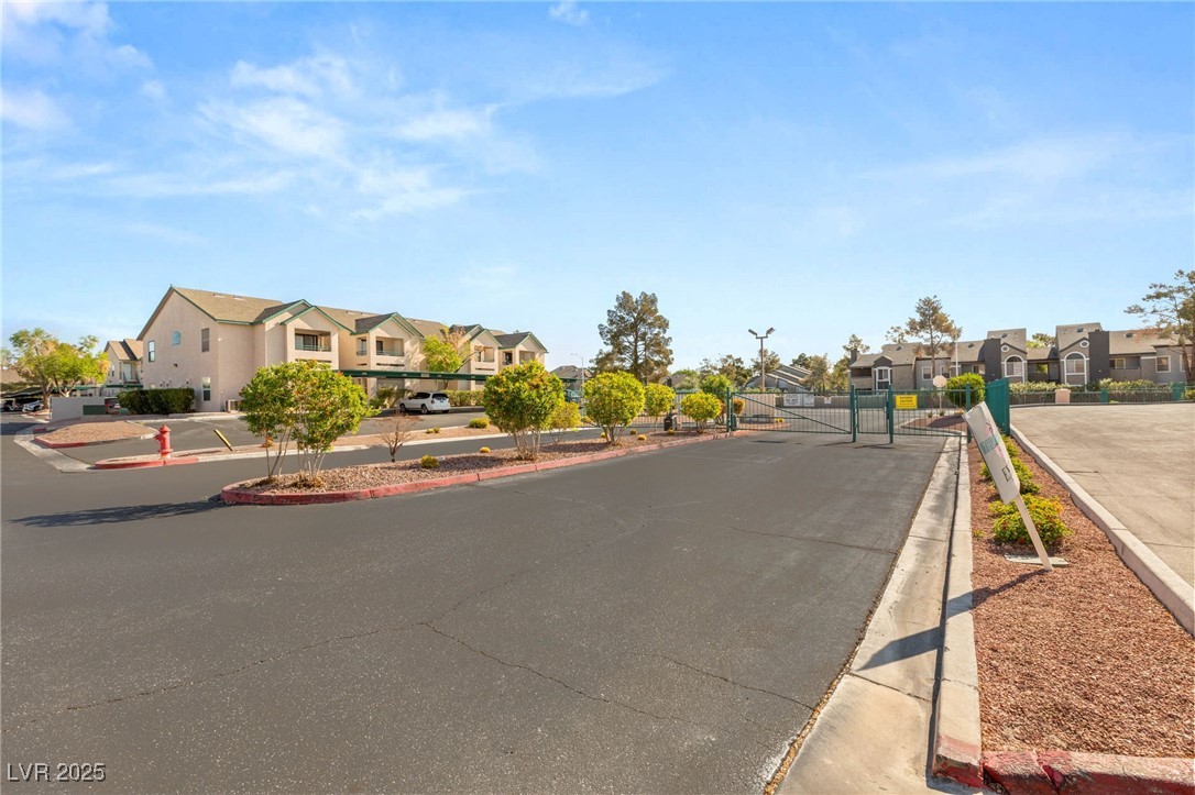 5211 Lindell Road 203