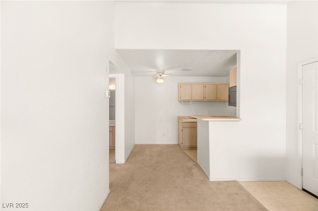 5211 Lindell Road 203