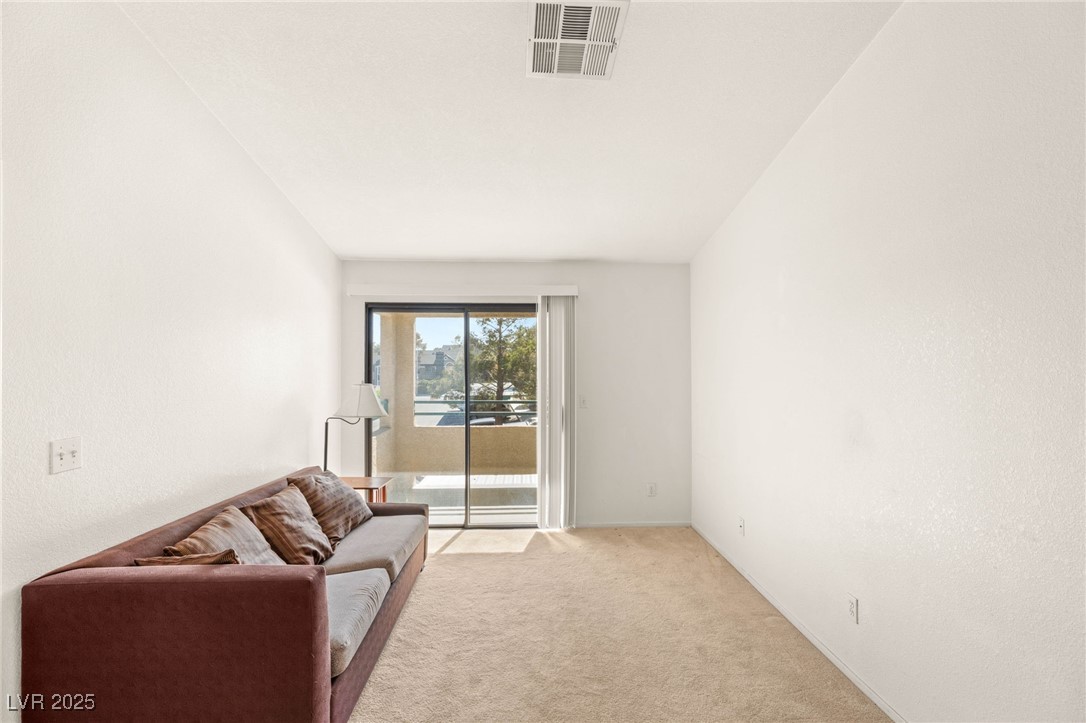 5211 Lindell Road 203