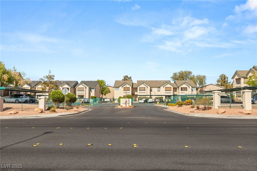 5211 Lindell Road 203