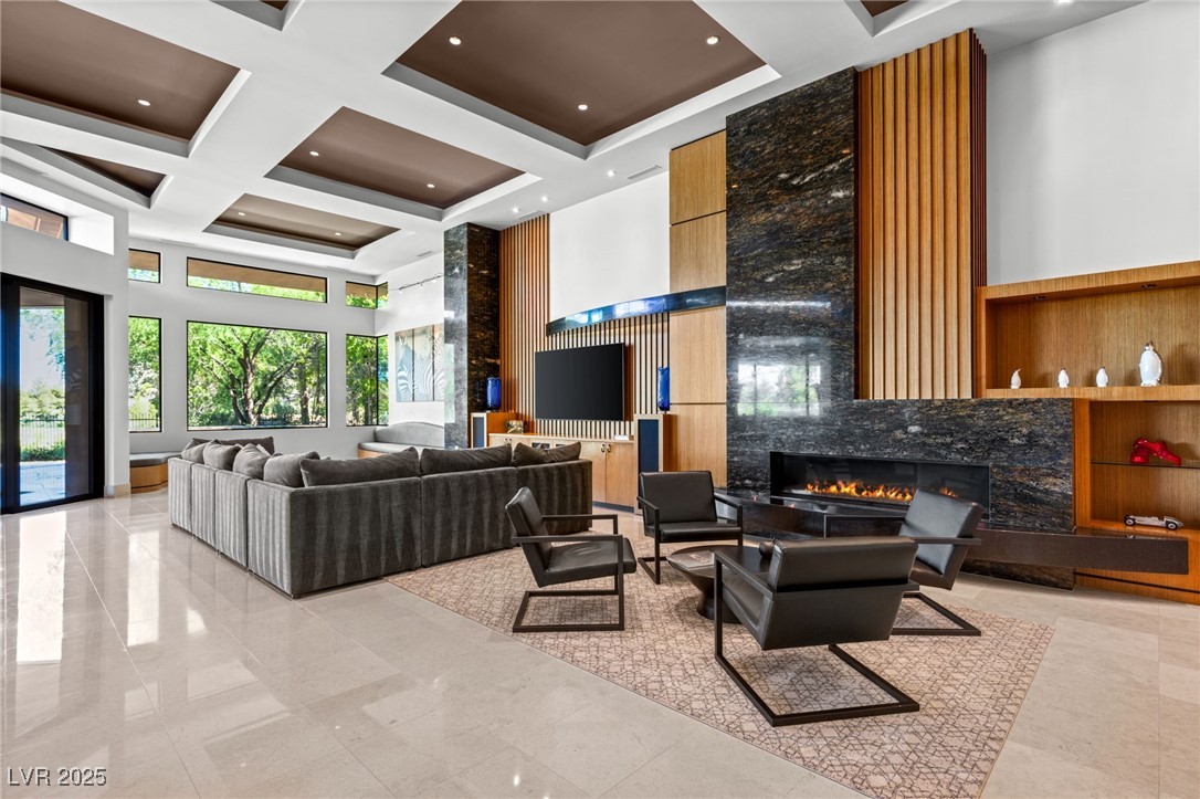 2 Castle Oaks Court