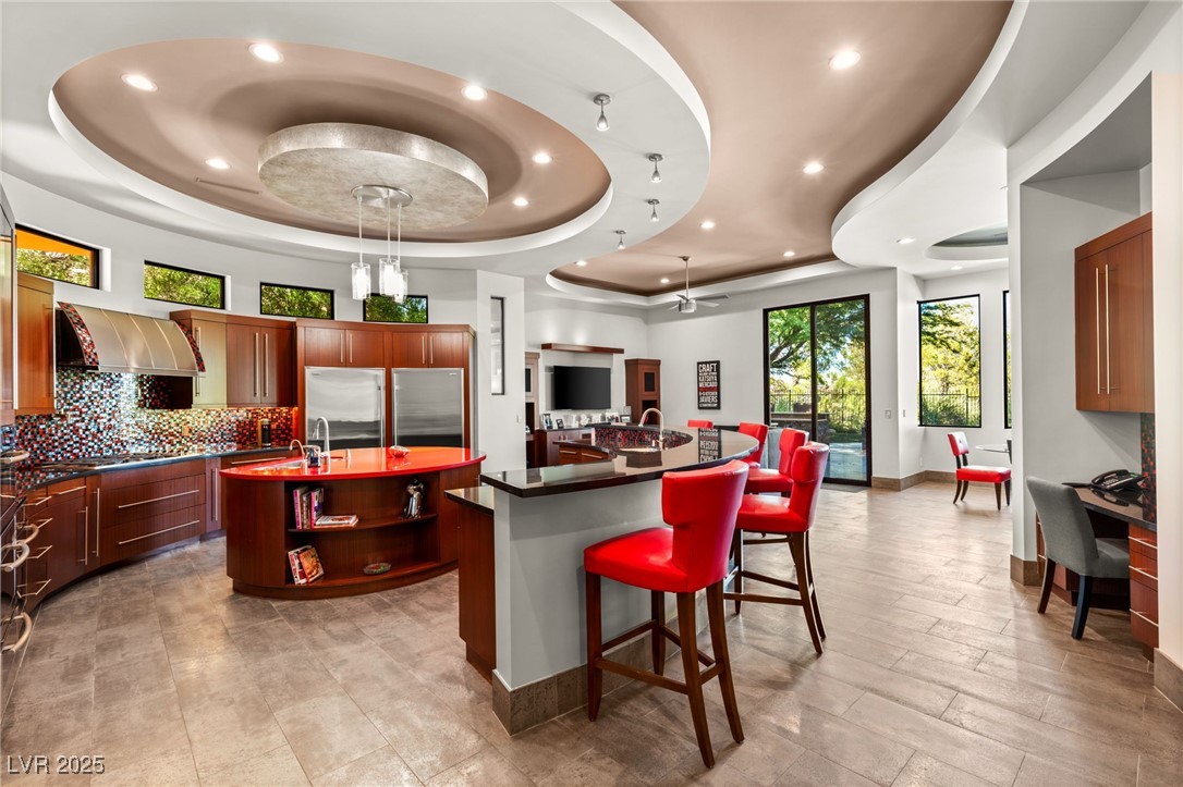 2 Castle Oaks Court