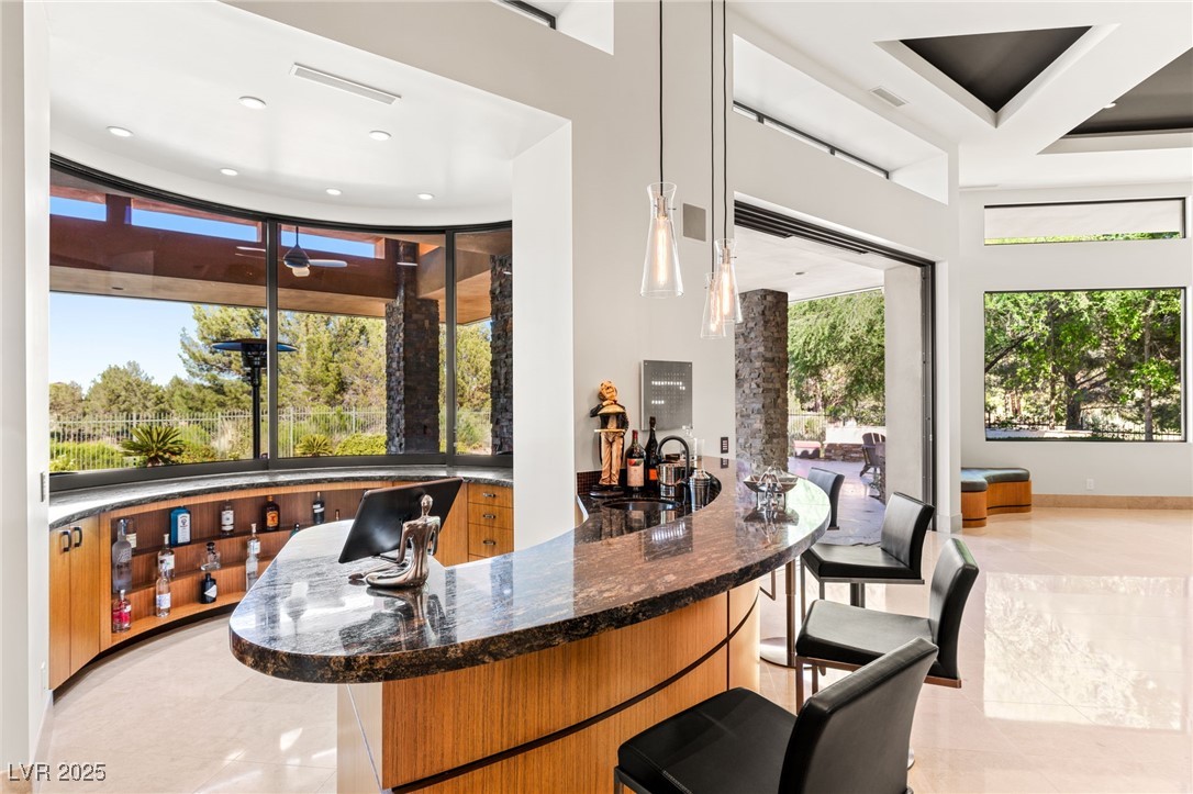 2 Castle Oaks Court