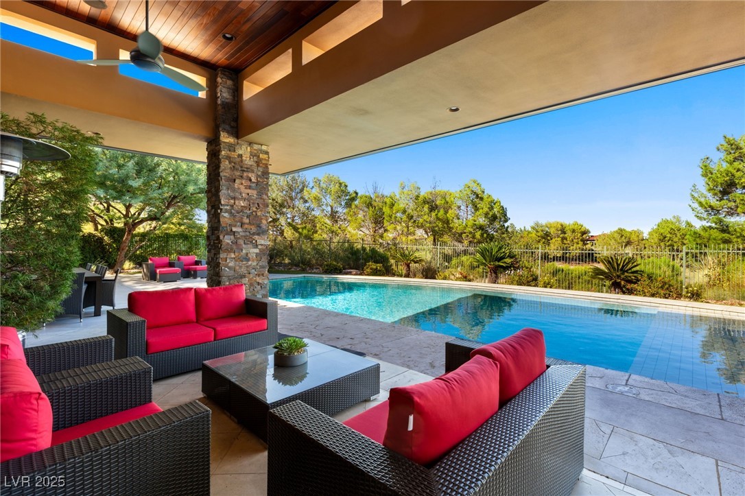 2 Castle Oaks Court