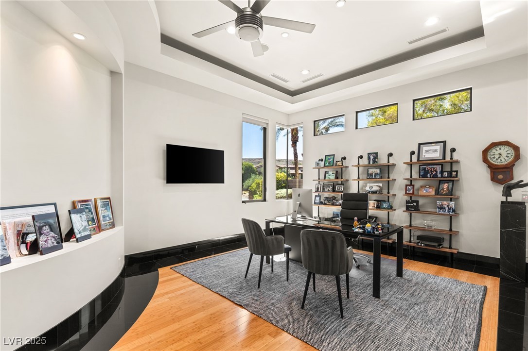 2 Castle Oaks Court